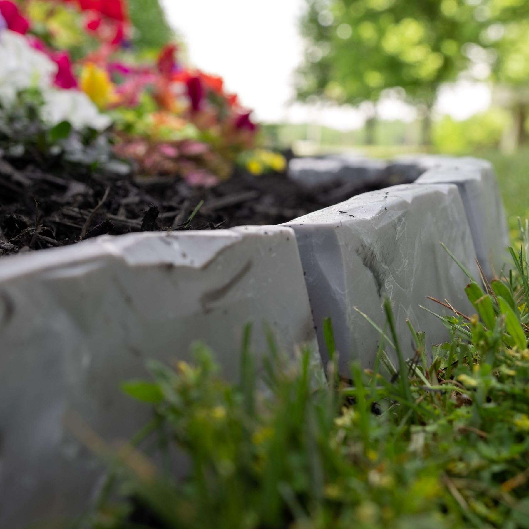 EasyFlex durable plastic edging withstands outdoor use