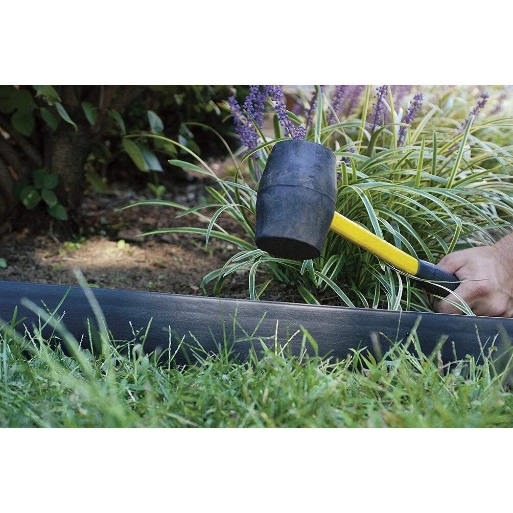 EasyFlex edging flexes to follow curves and straight runs in beds.