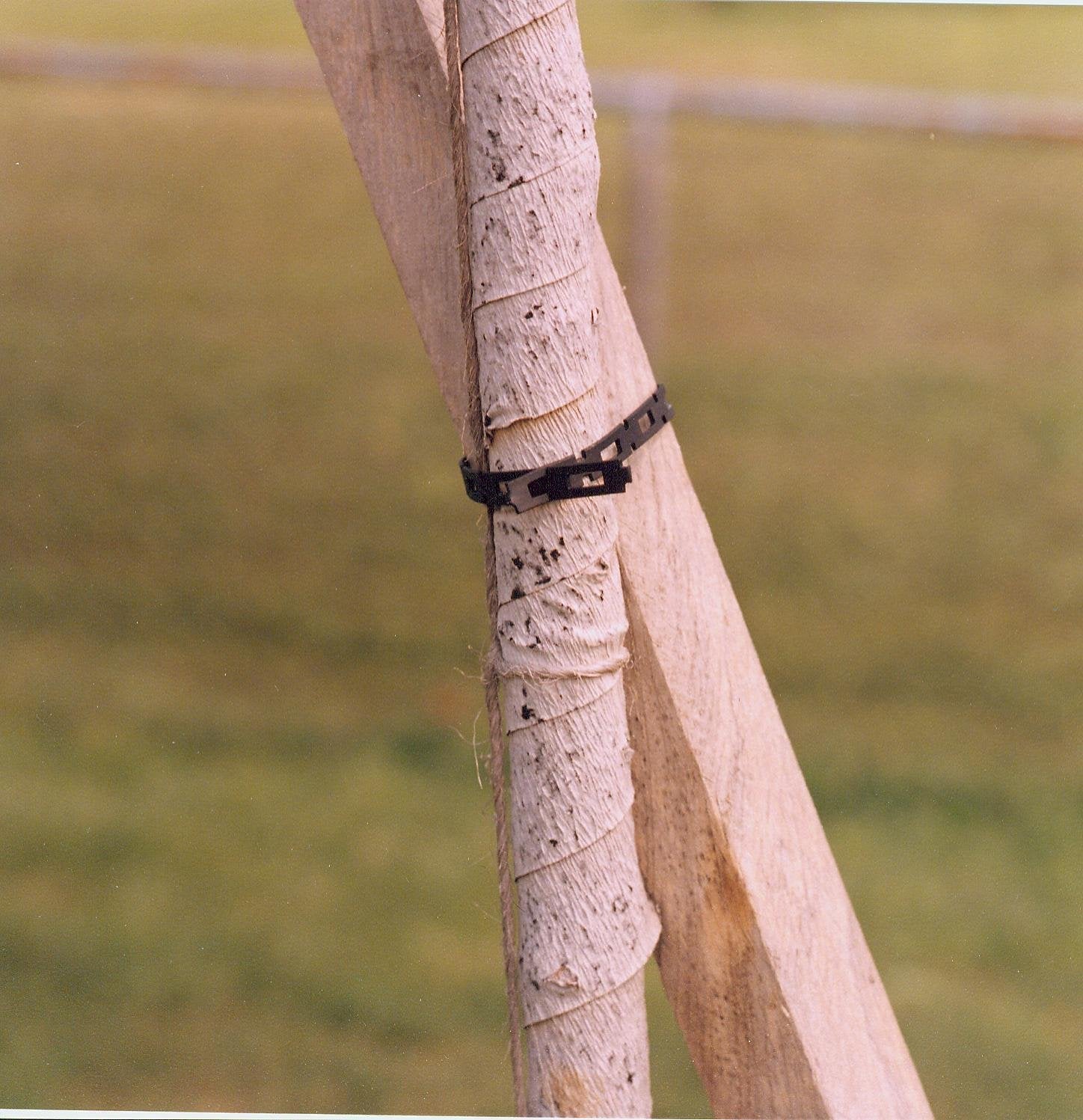 EasyFlex FirmFlex dispenser-carton ties for quick, tidy access.