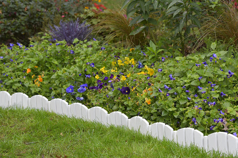 EasyFlex No-Dig edging keeps weeds at bay when installed on fabric.