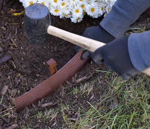 EasyFlex non-corrosive nylon stake supports reuse without rust.