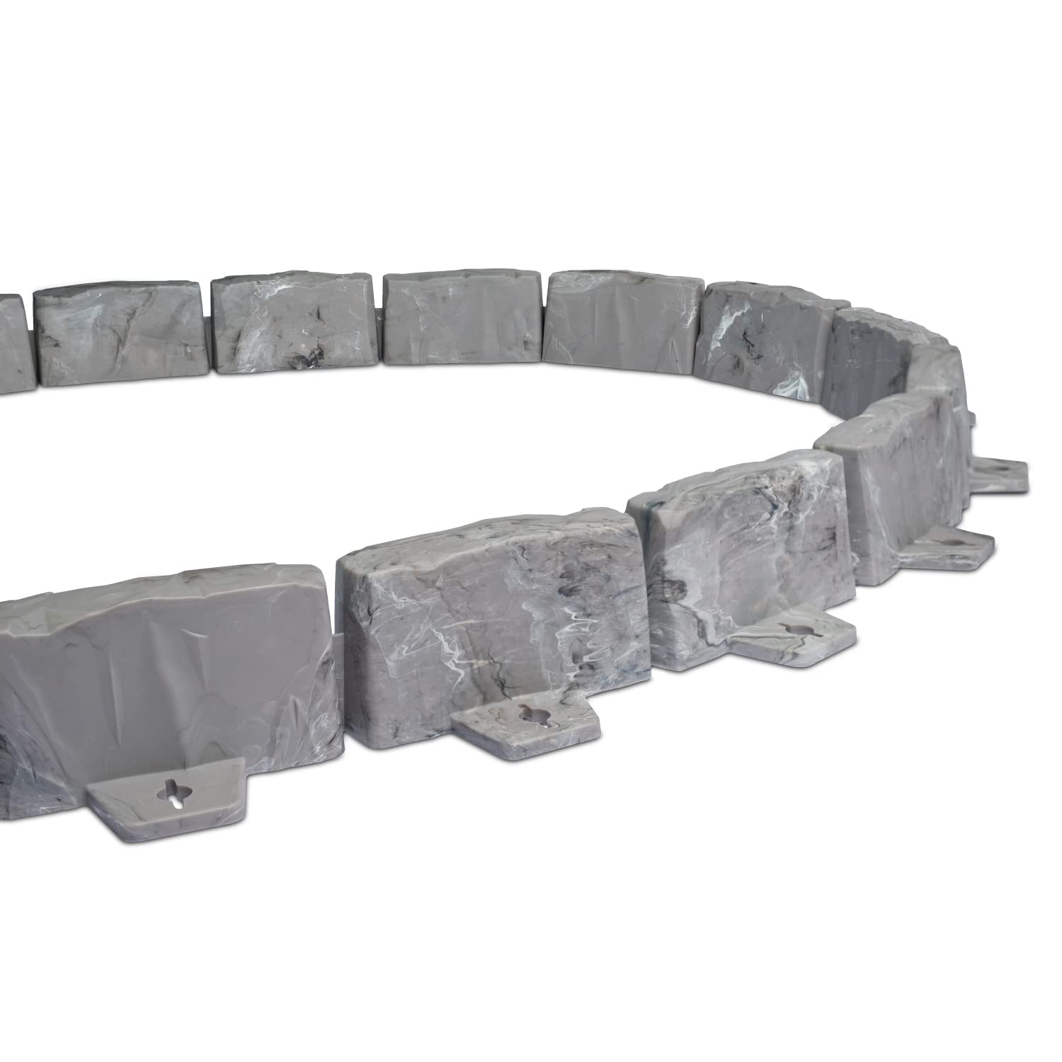 EasyFlex overlapping post system creates seamless borders