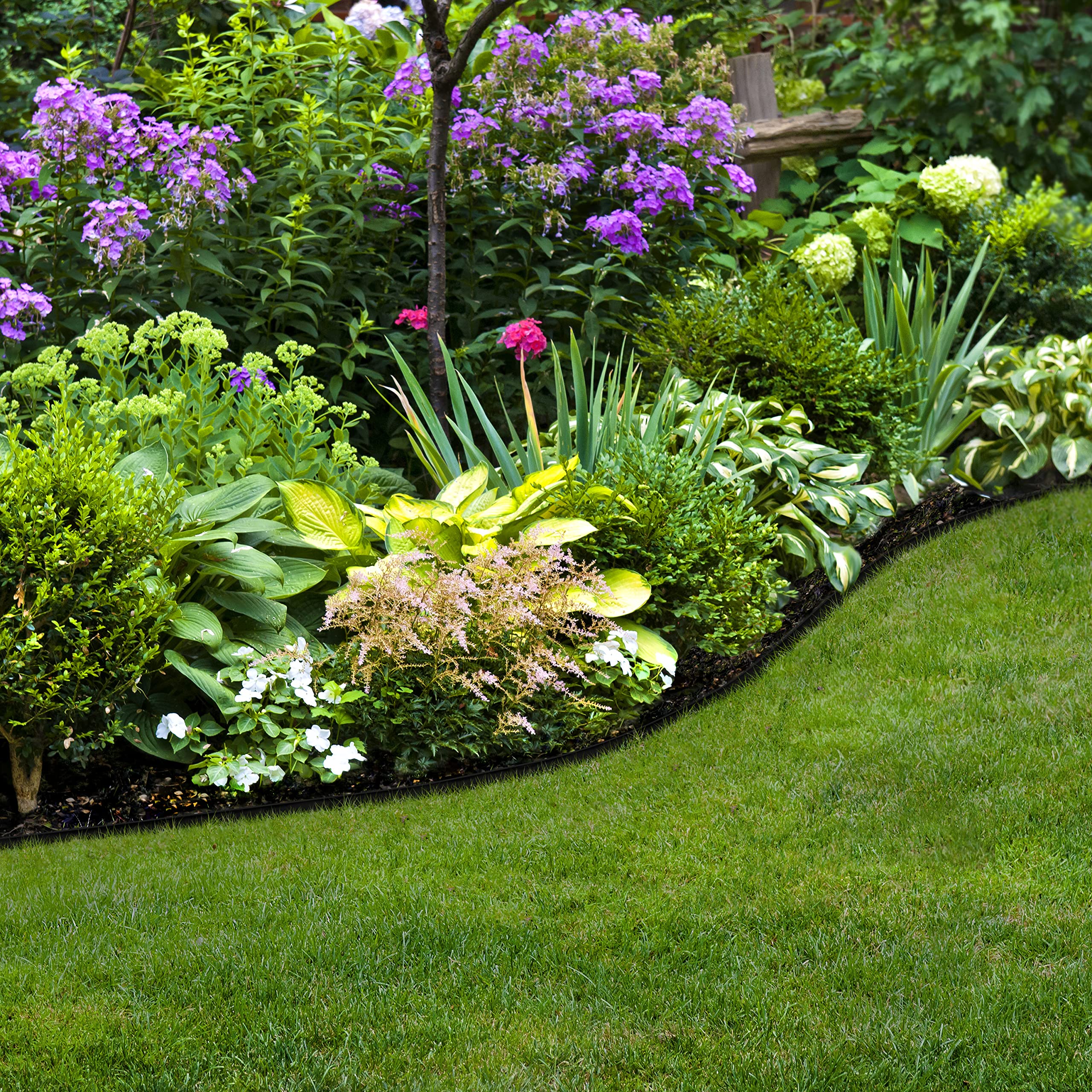 EasyFlex 20 ft coil with stakes enables fast, secure border installation.