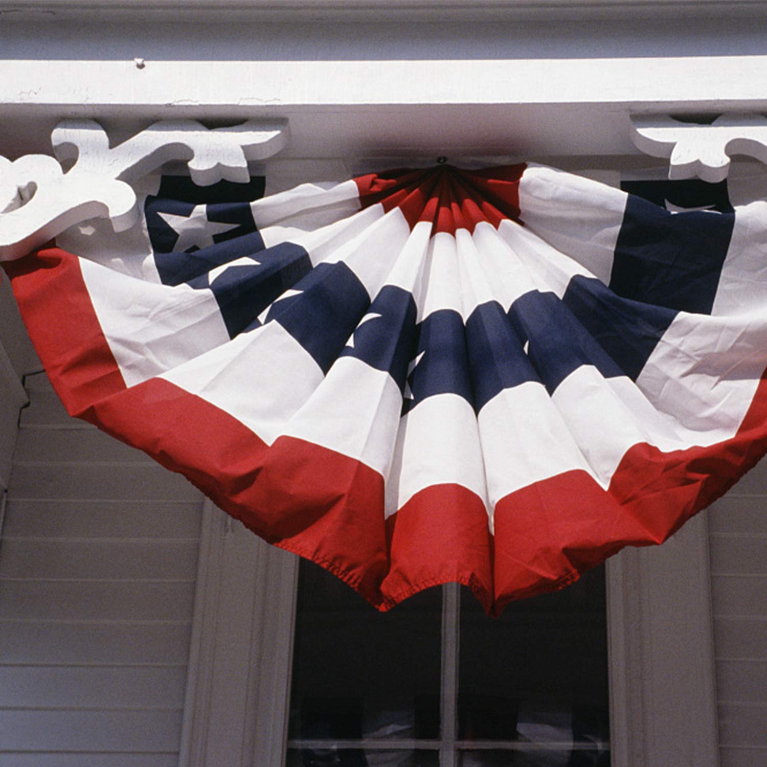 EBaokuup USA flag bunting indoor wall decor for events.