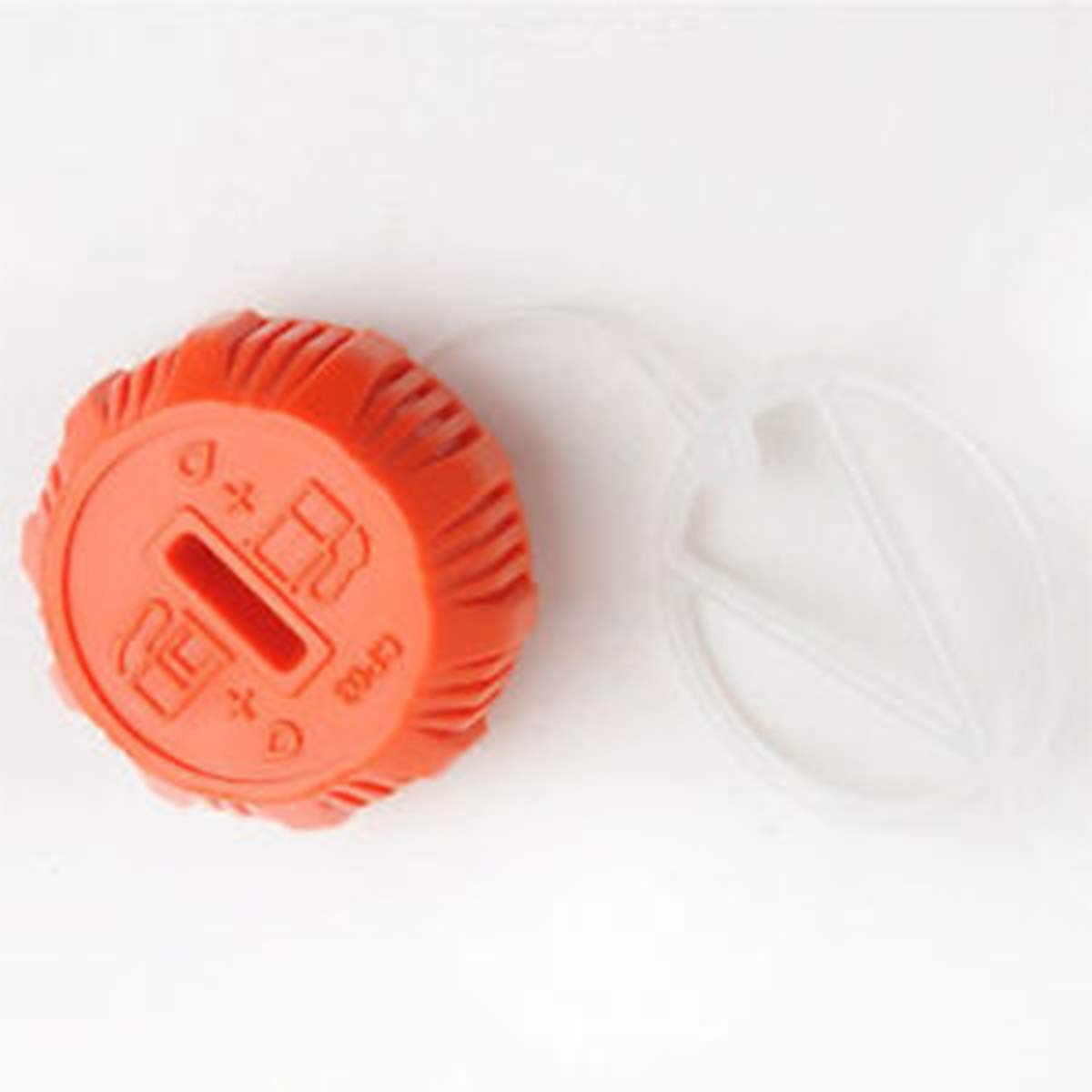Echo CS-450 fuel cap in use reduces spills and refueling downtime