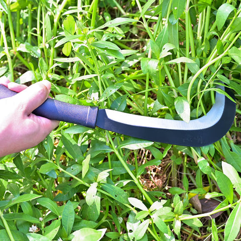 EcoDigiLife machete blade close-up showing a sharp tempered edge for easy cutting