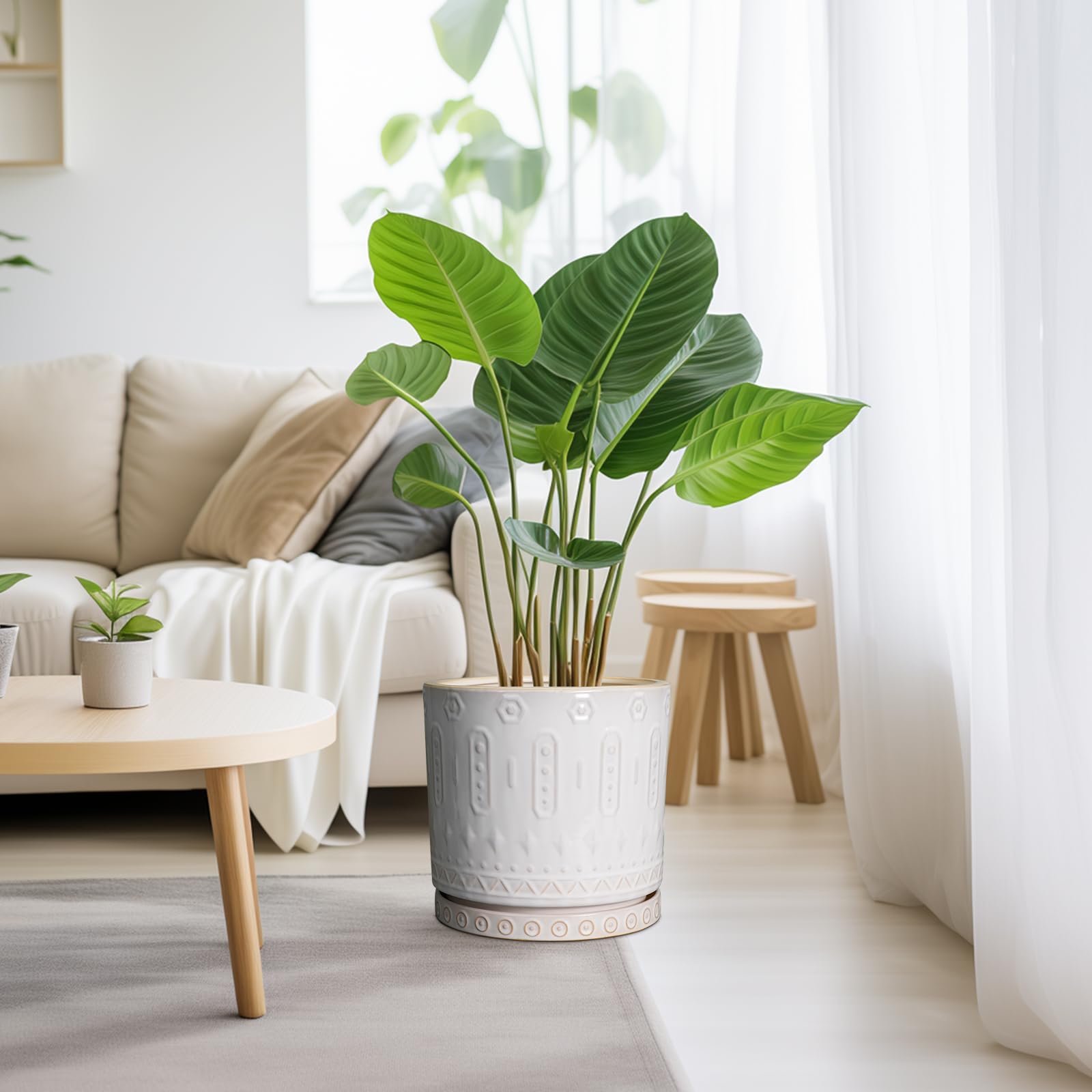 Close-up of the ivory glaze on Eightpot 10-inch planter highlighting craftsmanship.
