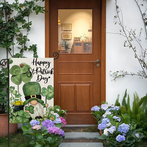 EKOREST Irish gnome with shamrocks flag adds festive lawn charm.