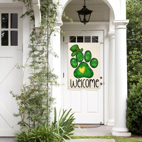 Perfect porch, lawn, or garden decor for seasonal cheer.