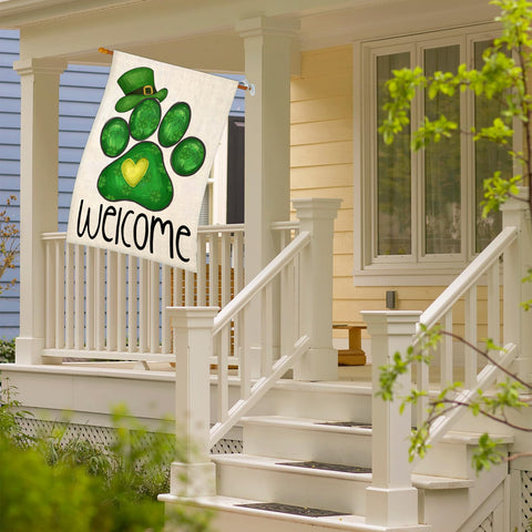 EKOREST flag with double-sided shamrocks offers vibrant visuals from every angle.
