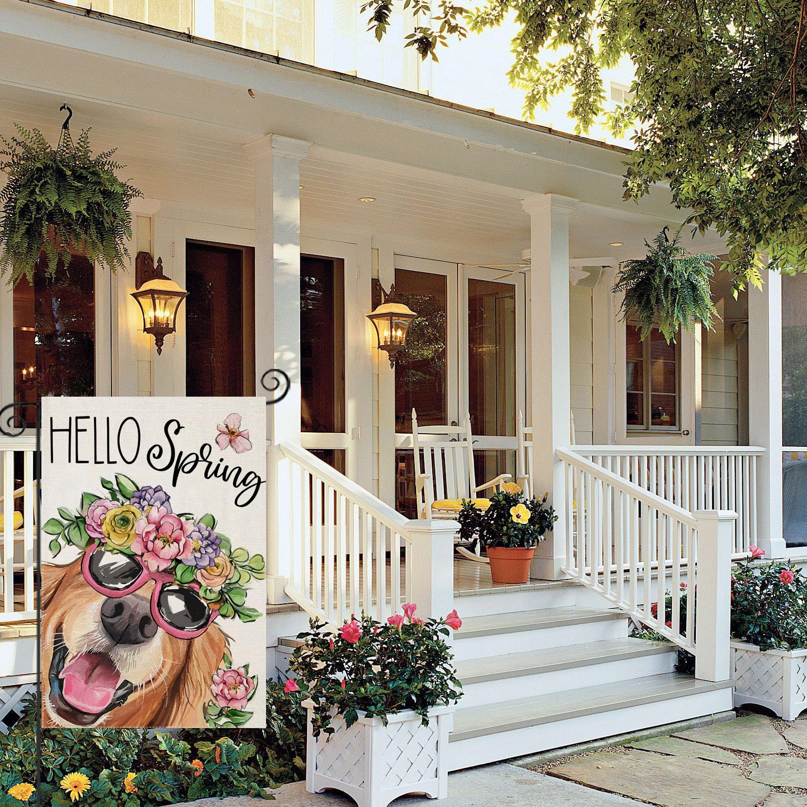 Double-sided spring garden flag showcases vibrant colors from both sides.