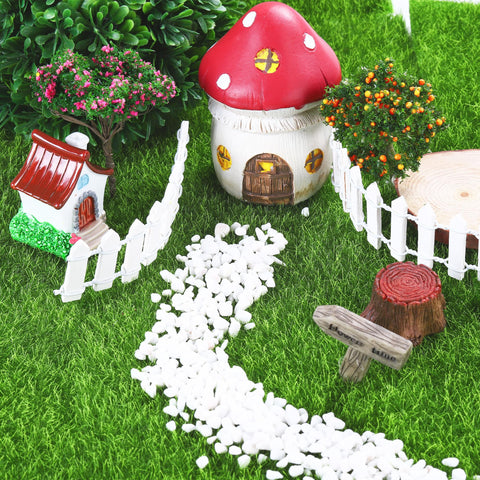 Elcoho grass tile for tiny landscapes, cuttable and easy to arrange in dollhouses.