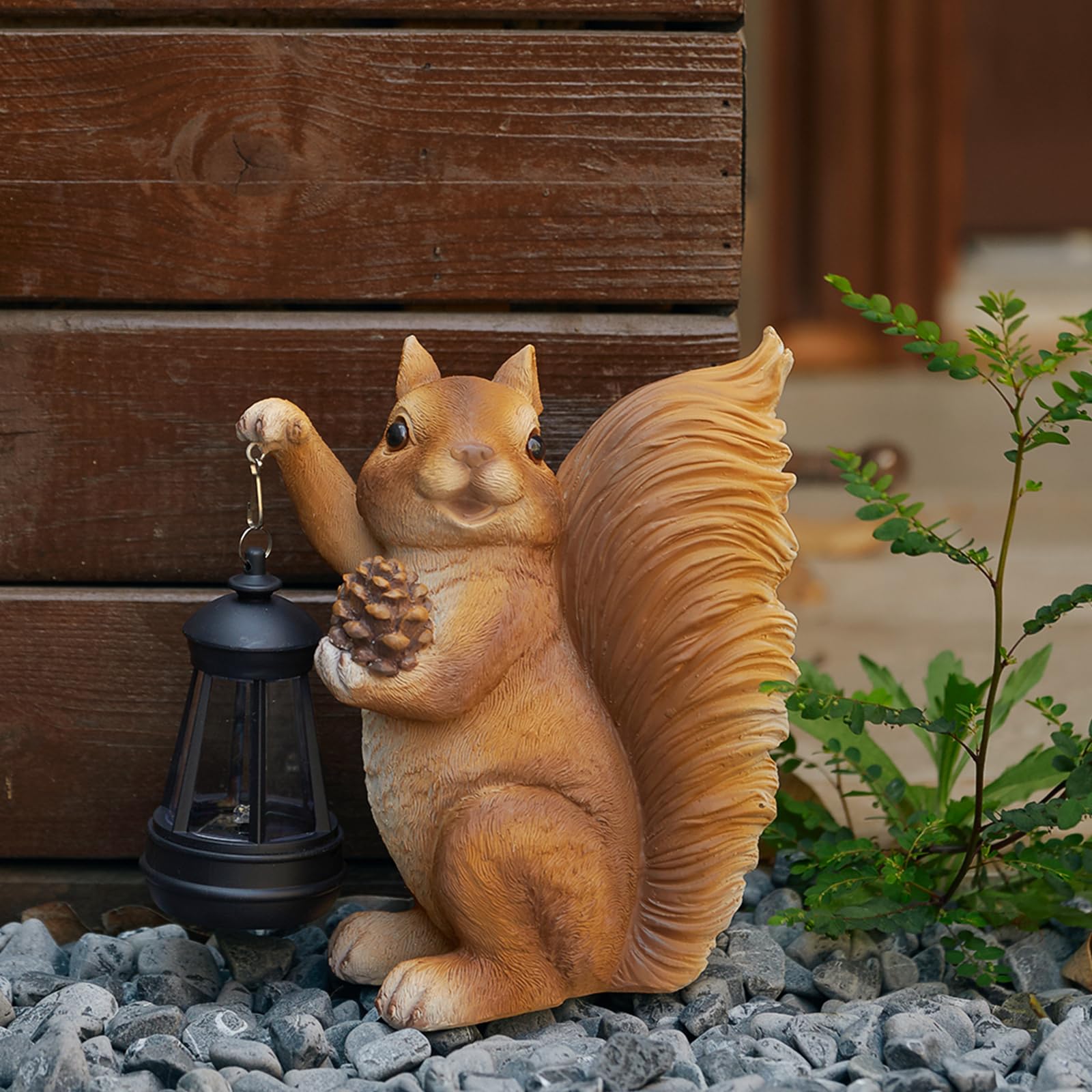 Elegondrar garden statue is easy to set up with no wiring needed.