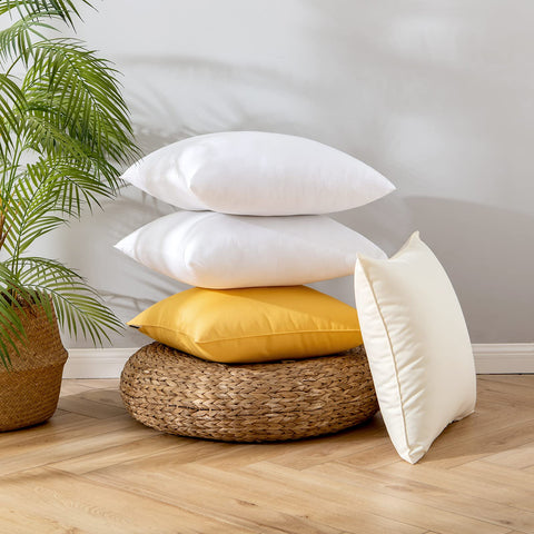 EMEMA smooth polyester outer fabric feels gentle on skin and durable.