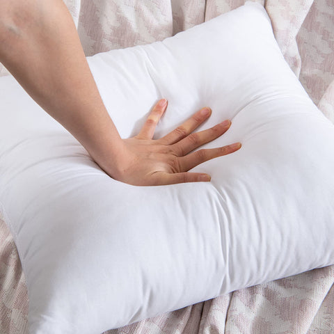 EMEMA waterproof pillow inserts protect cushions from rain and splashes.