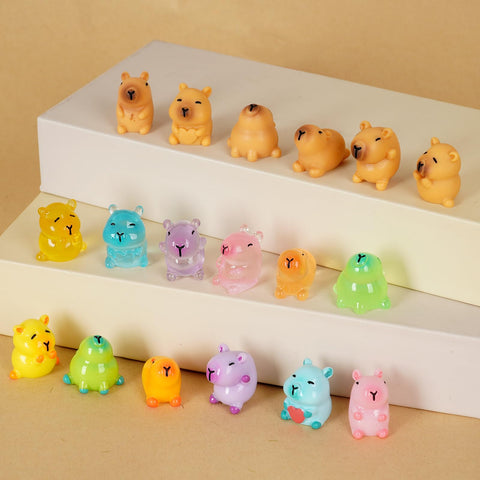 Resin capybara figures from EMPHASISY are waterproof and long-lasting for displays.