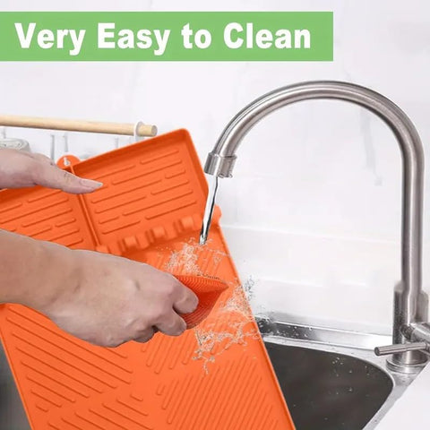 Emptycolor multipurpose grill accessory mat doubles as station and protector.