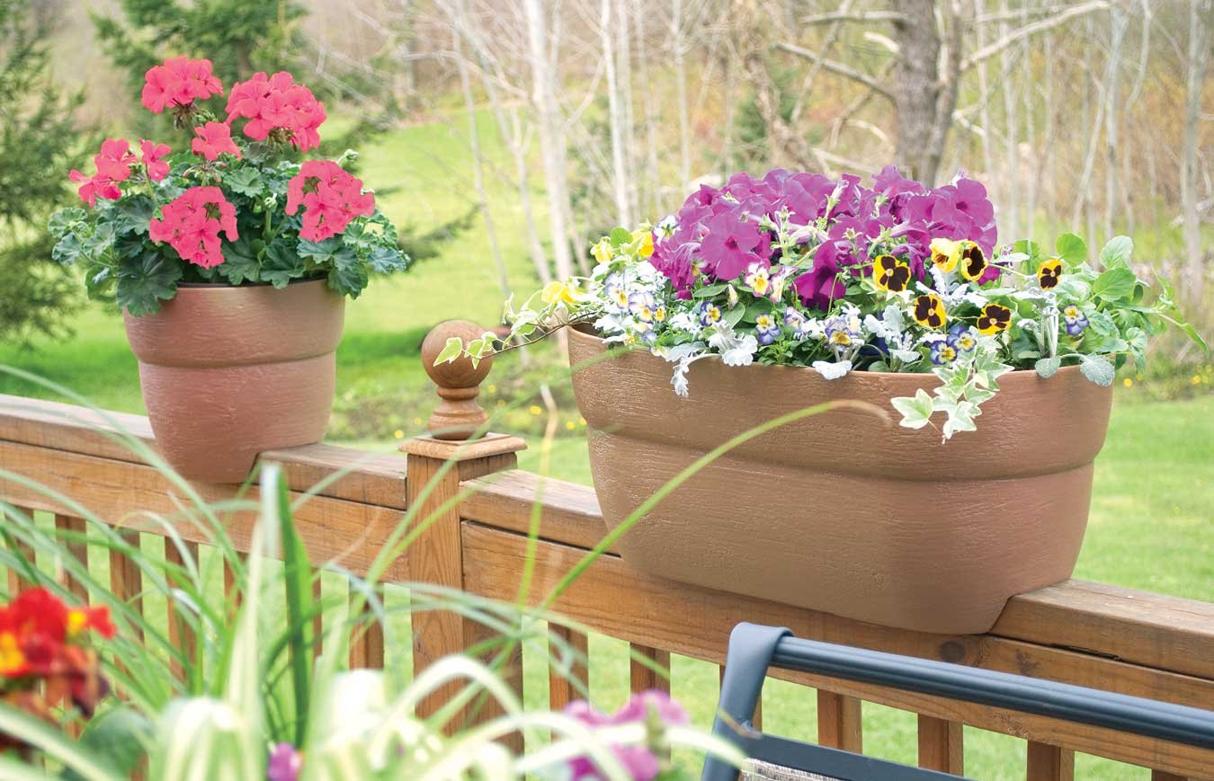 EMSCO Bloomers weatherproof resin texture suitable for all seasons