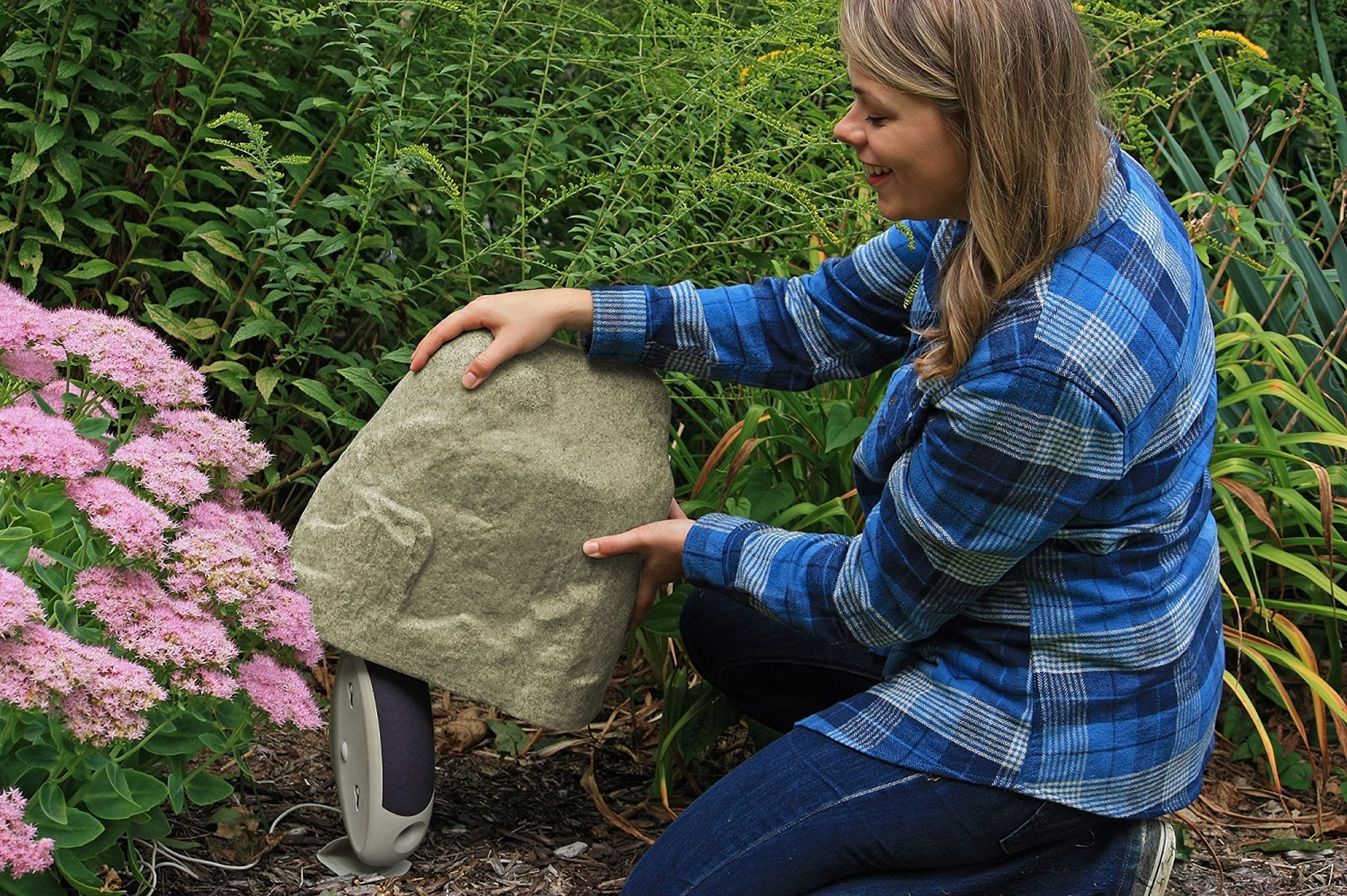 EMSCO Group Landscape Rock texture adds realism to lawns and borders.
