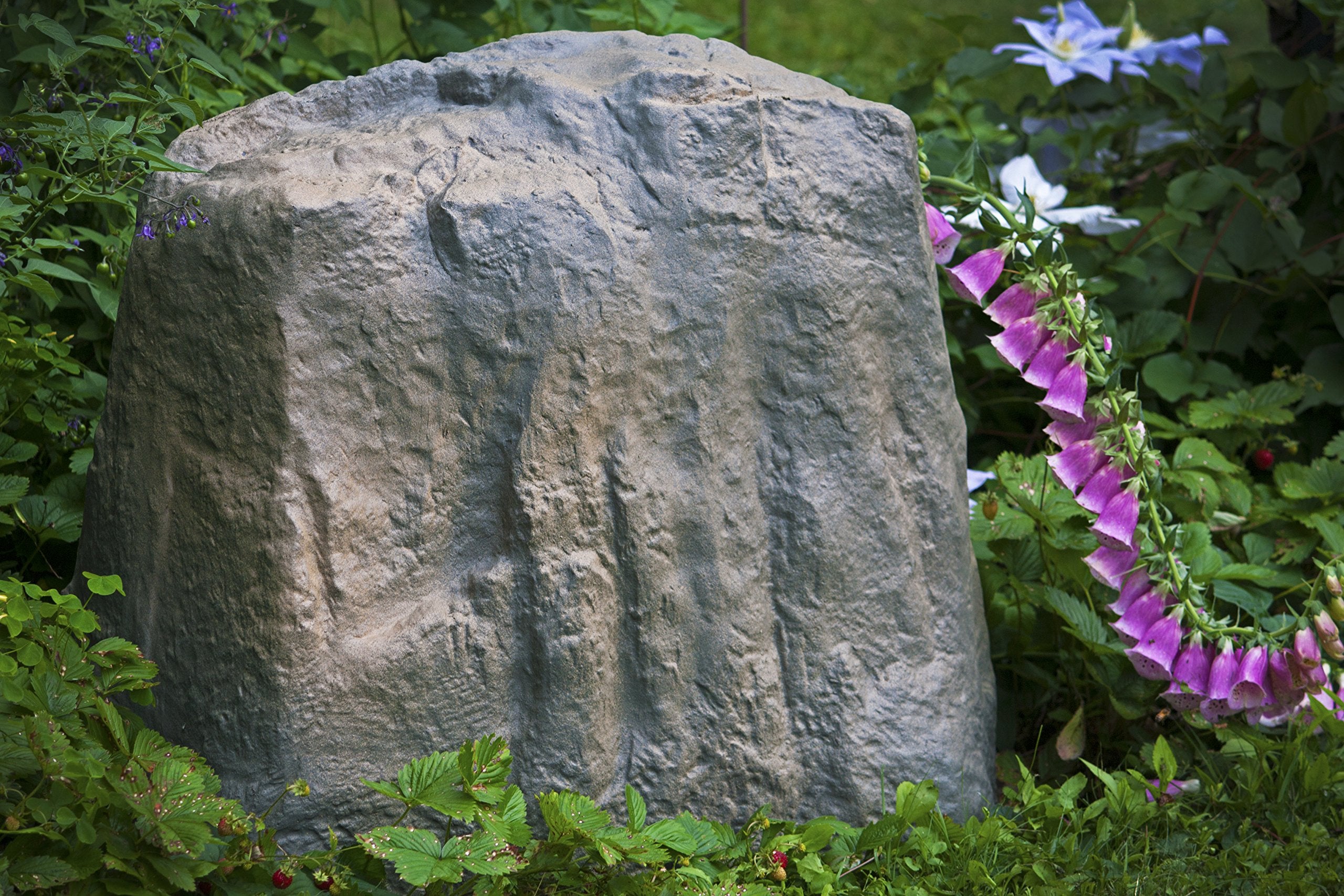 Emsco Group landscape rock weather-resistant design maintains look during storms