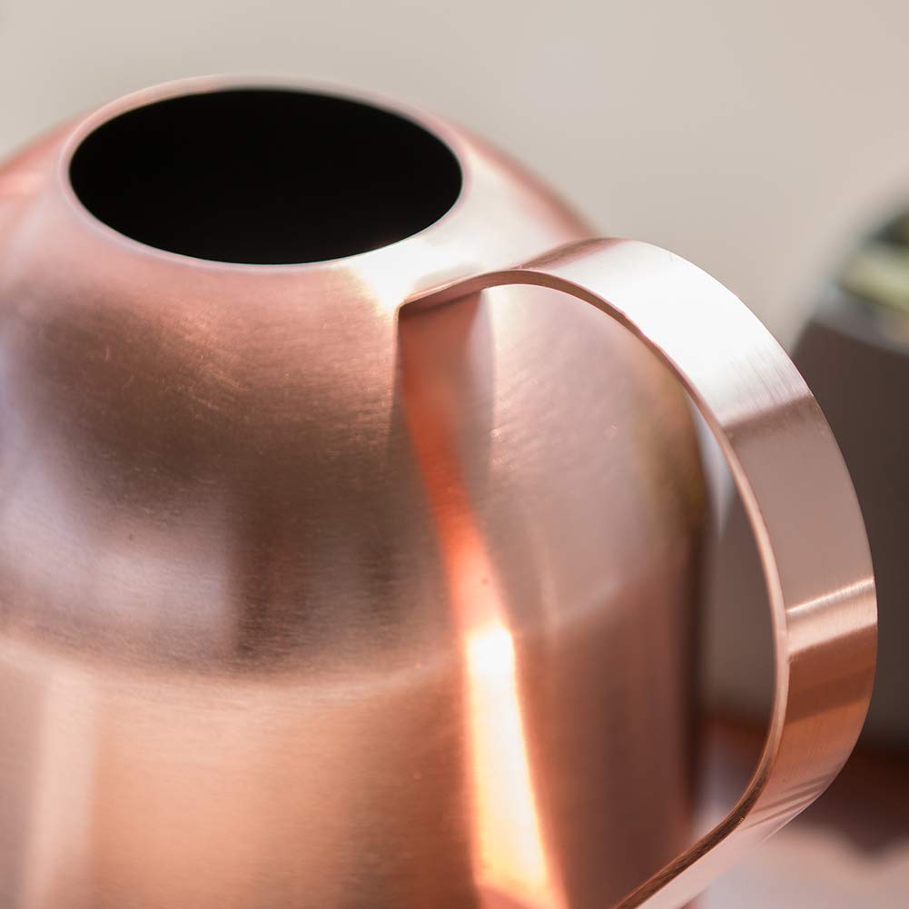 Brushed stainless steel finish resists scratches and tarnish for daily use
