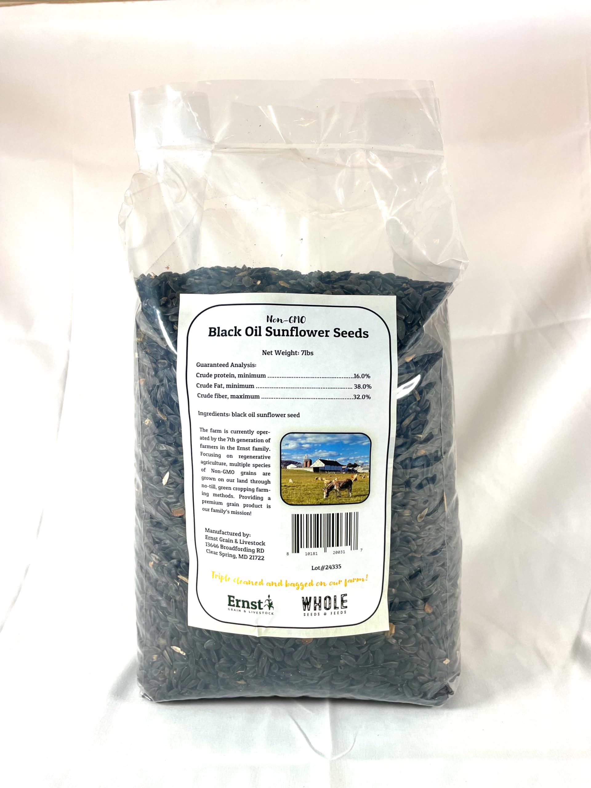 Ernst Grain & Livestock cardinals enjoying black oil sunflower seeds.
