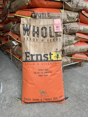 Ernst Grain & Livestock nutrient-rich sunflower seeds support energy for birds.