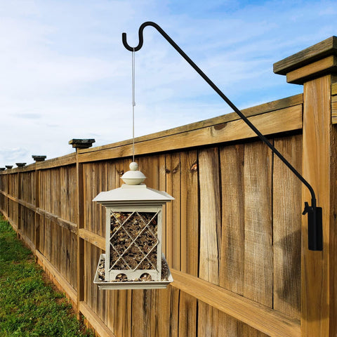 ERYTLLY suet-basket hanger secures hanging baskets and feeders