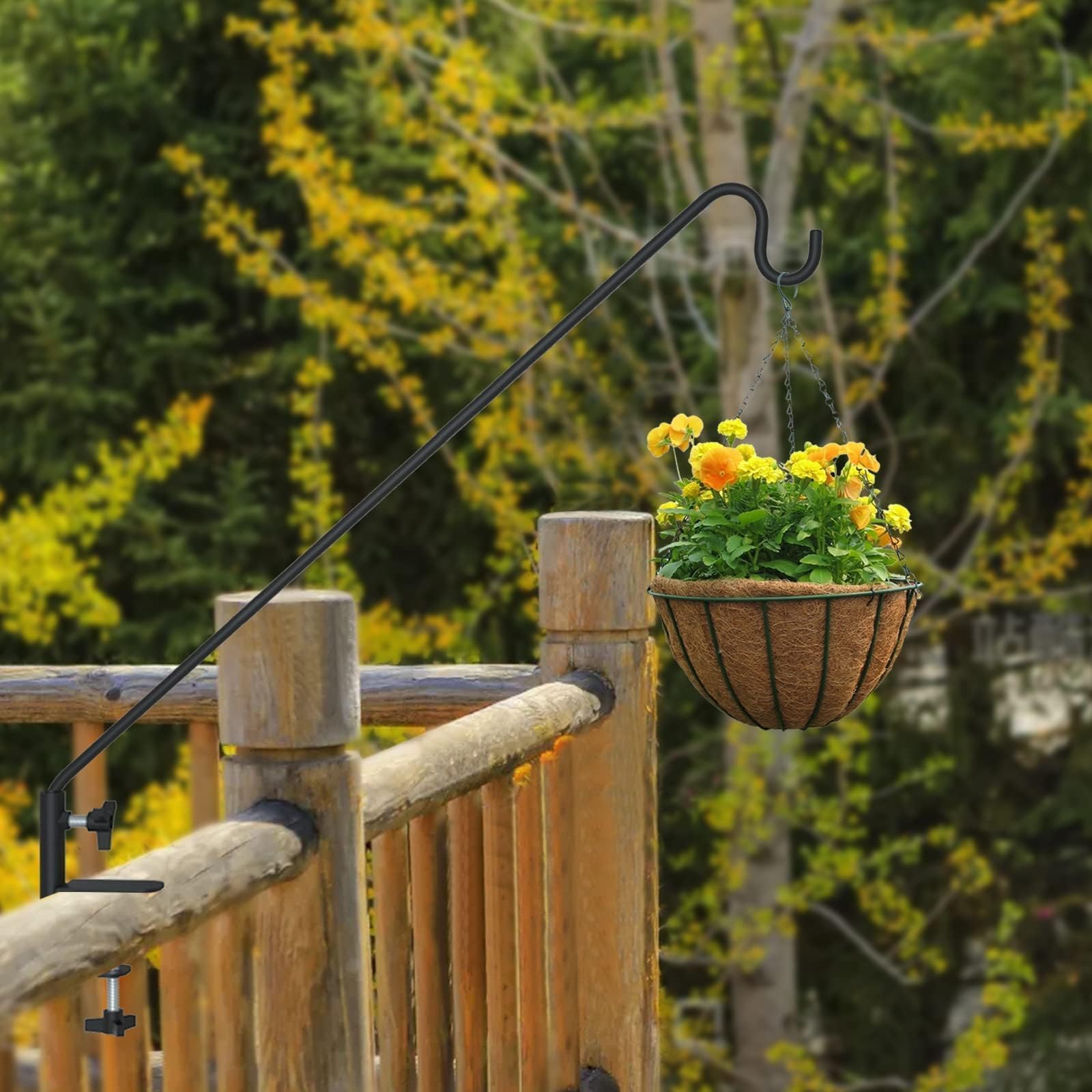 ERYTLLY wind chime lantern hanger adds decorative lighting to outdoor spaces