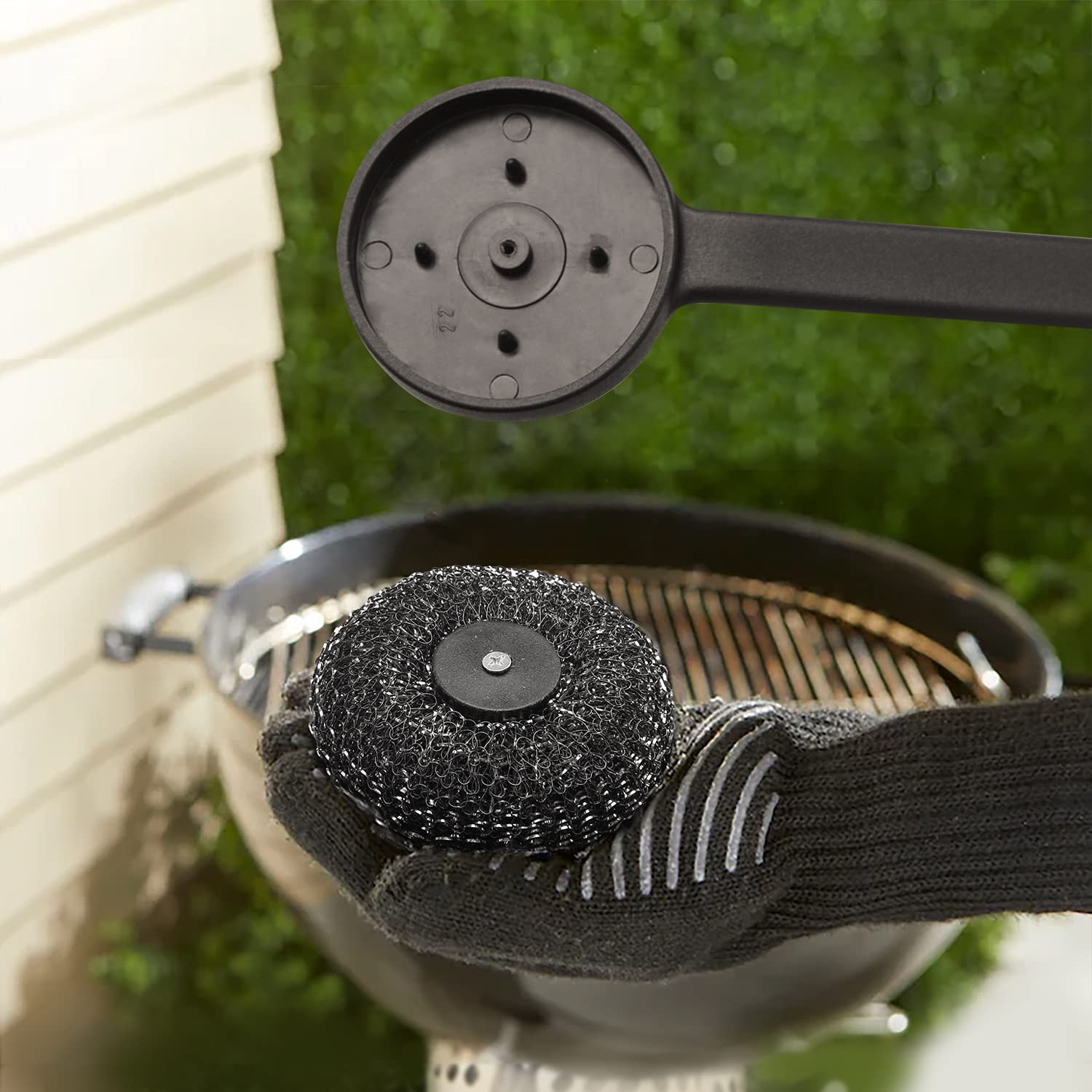 Esie Houzie safe for hot grills with extended reach