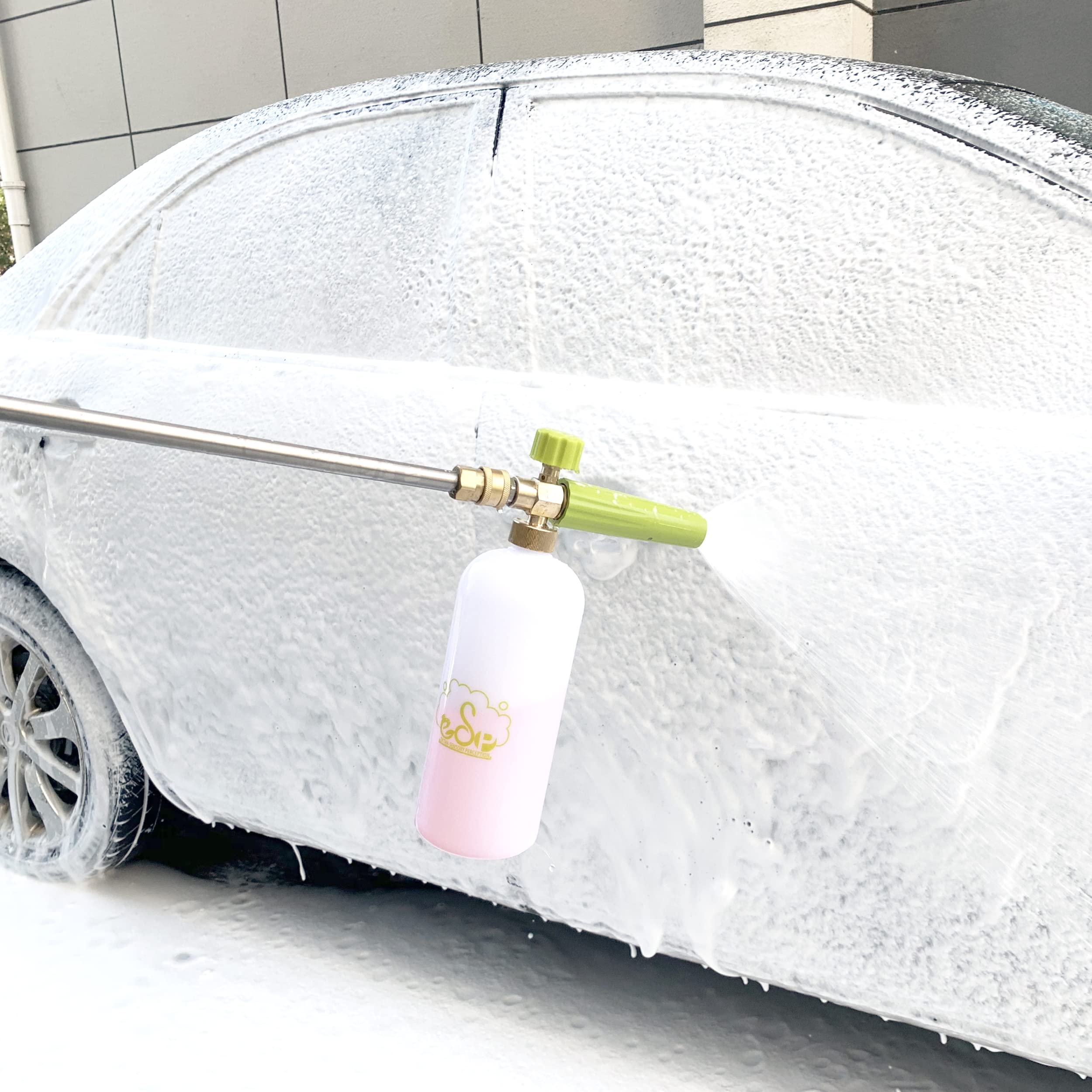 ESP 1 liter bottle provides ample soap solution for larger washes.