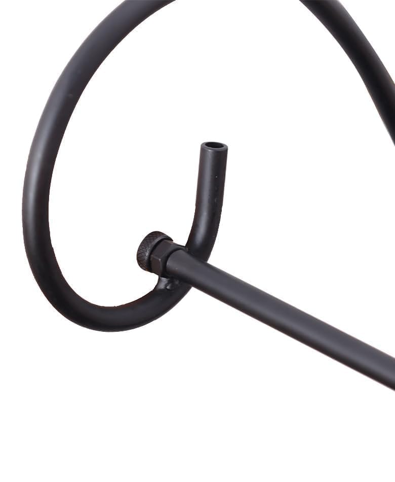 ESTTOP tool-free, three-section setup for quick assembly and compact storage