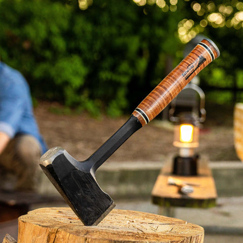 Estwing Fireside Friend ballistic nylon sheath protects the edge and enables safe transport.