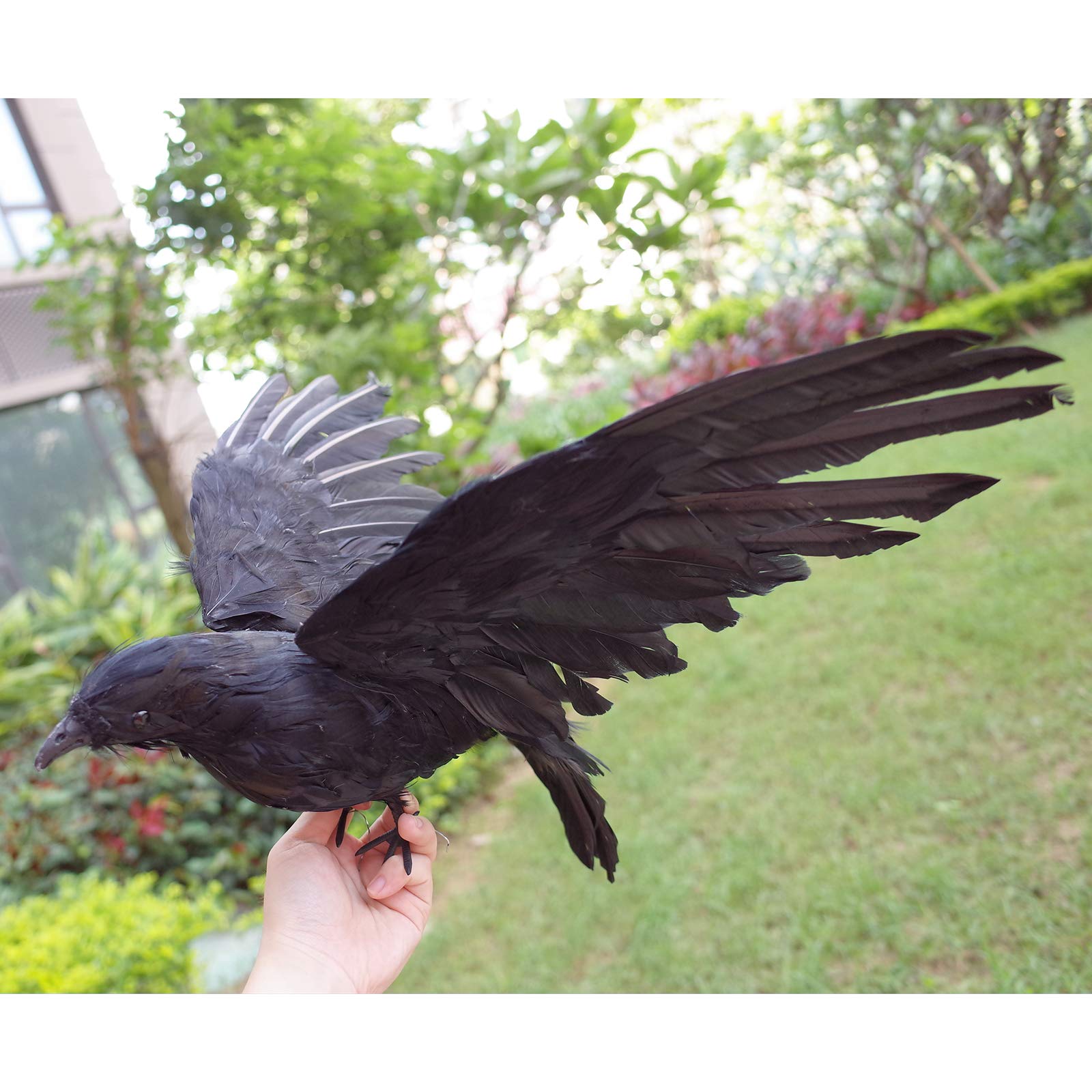 Etistta XL crow pair measures 15 inches for dramatic yard décor.