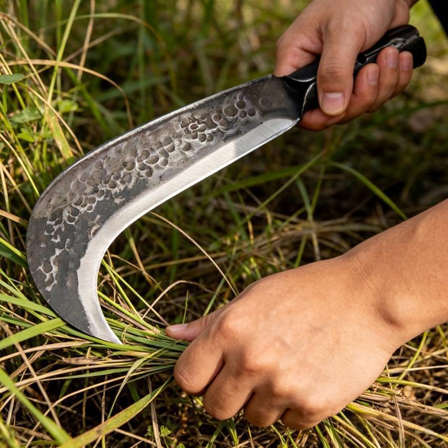 ETZOOEUU billhook design blends cutting and pruning in one tool.