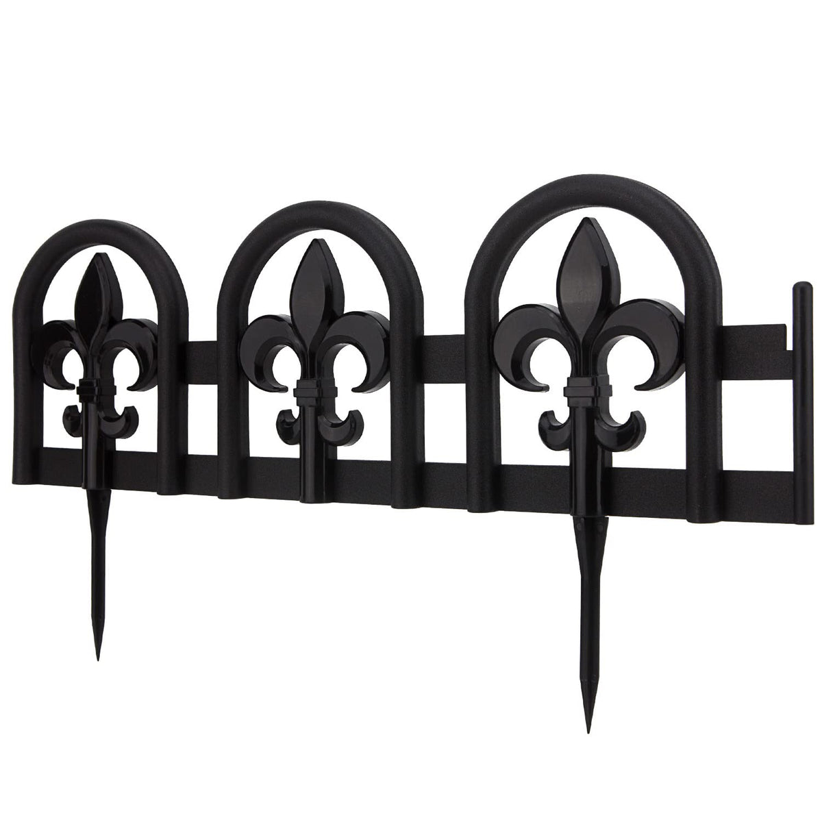 Evelyne black garden border panel demonstrates durable, iron-look edging for tidy borders.