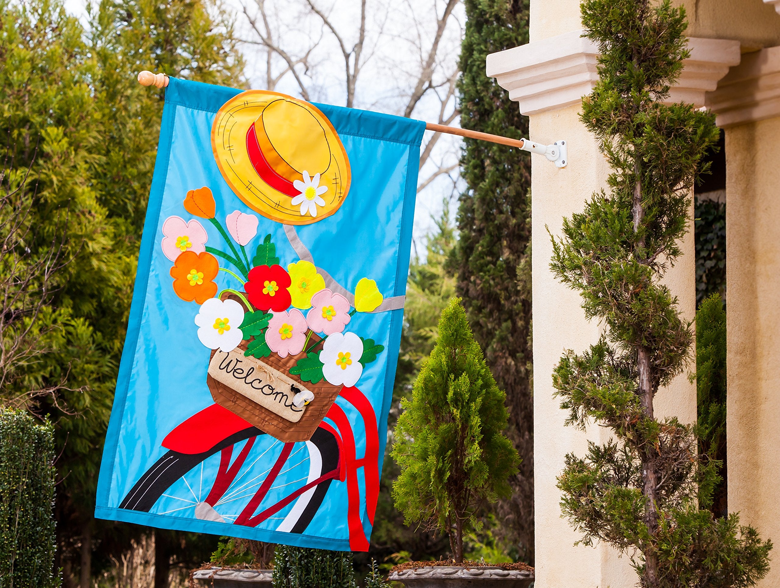 Evergreen Flag 56in pole top finial shown on a classic yard display