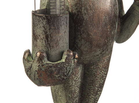 Evergreen Garden antique copper finish frog adds vintage charm while measuring precipitation.