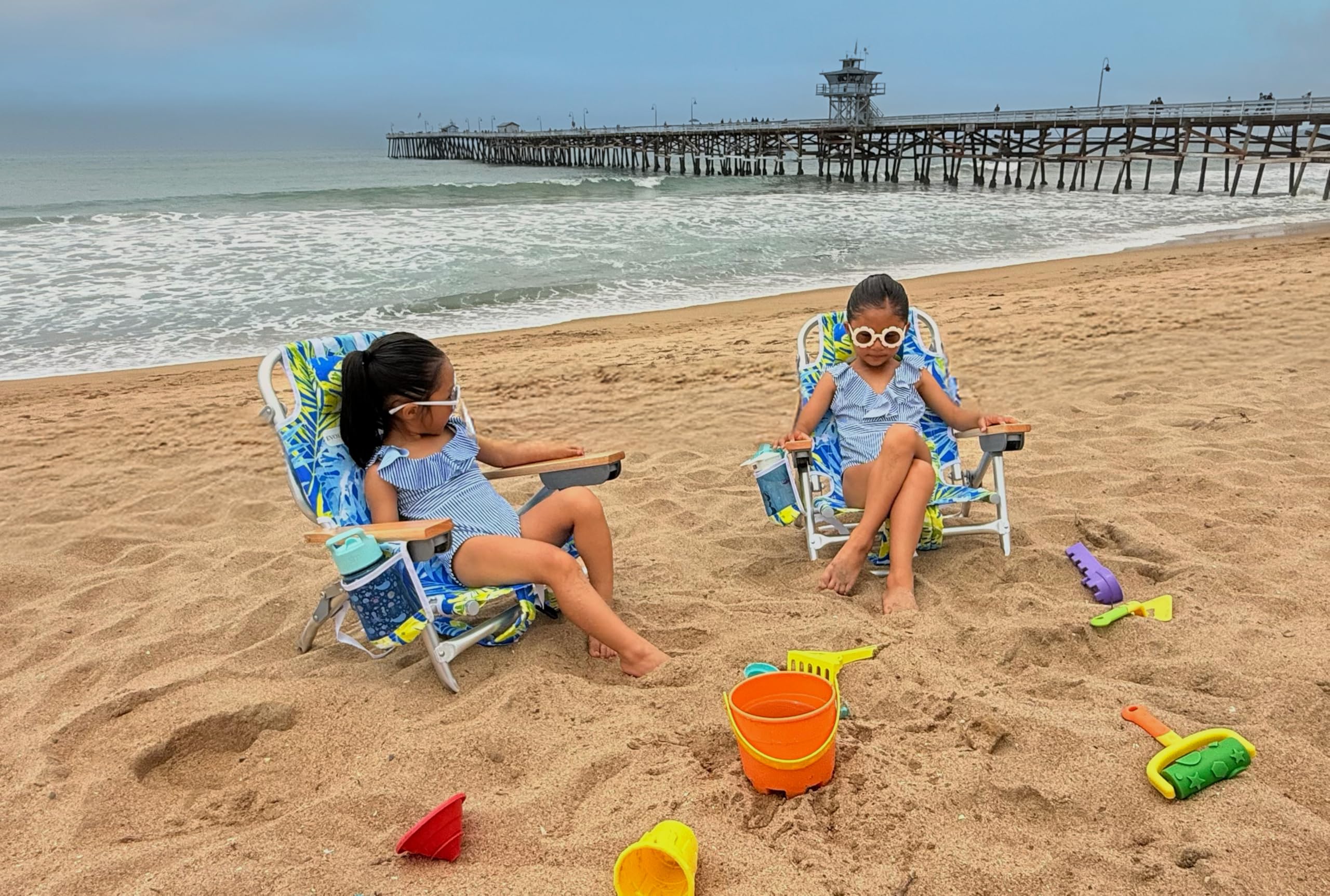 Evolve Heritage beach chair featuring a backpack carry for easy transport and tidy storage.