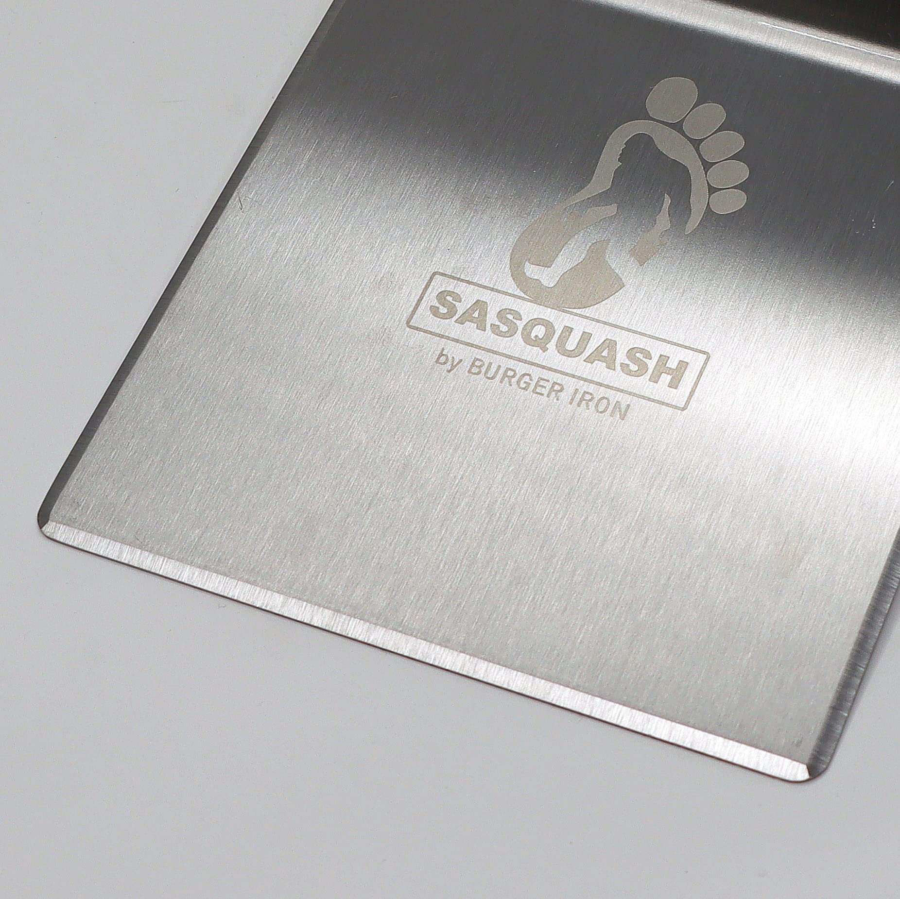 Extra-wide 6x5-5 inch spatula surface ideal for crust and scraping on grills.