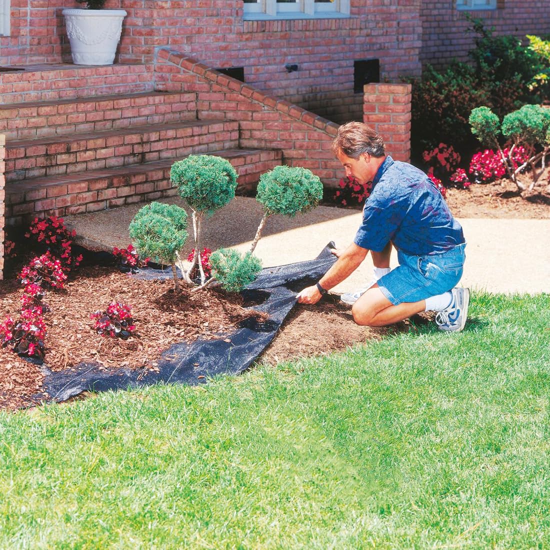 EXTRAEASY chemical-free weed barrier protects the garden ecosystem