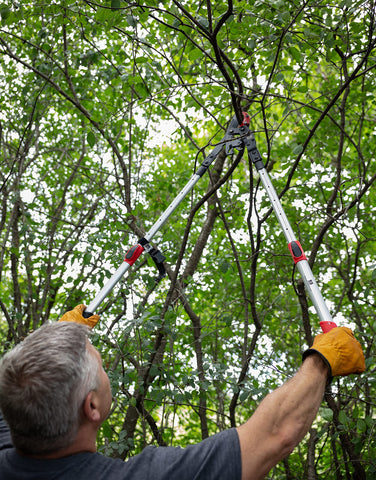 EZ Kut G2 ergonomic handle emphasizes comfortable use and reduced fatigue.