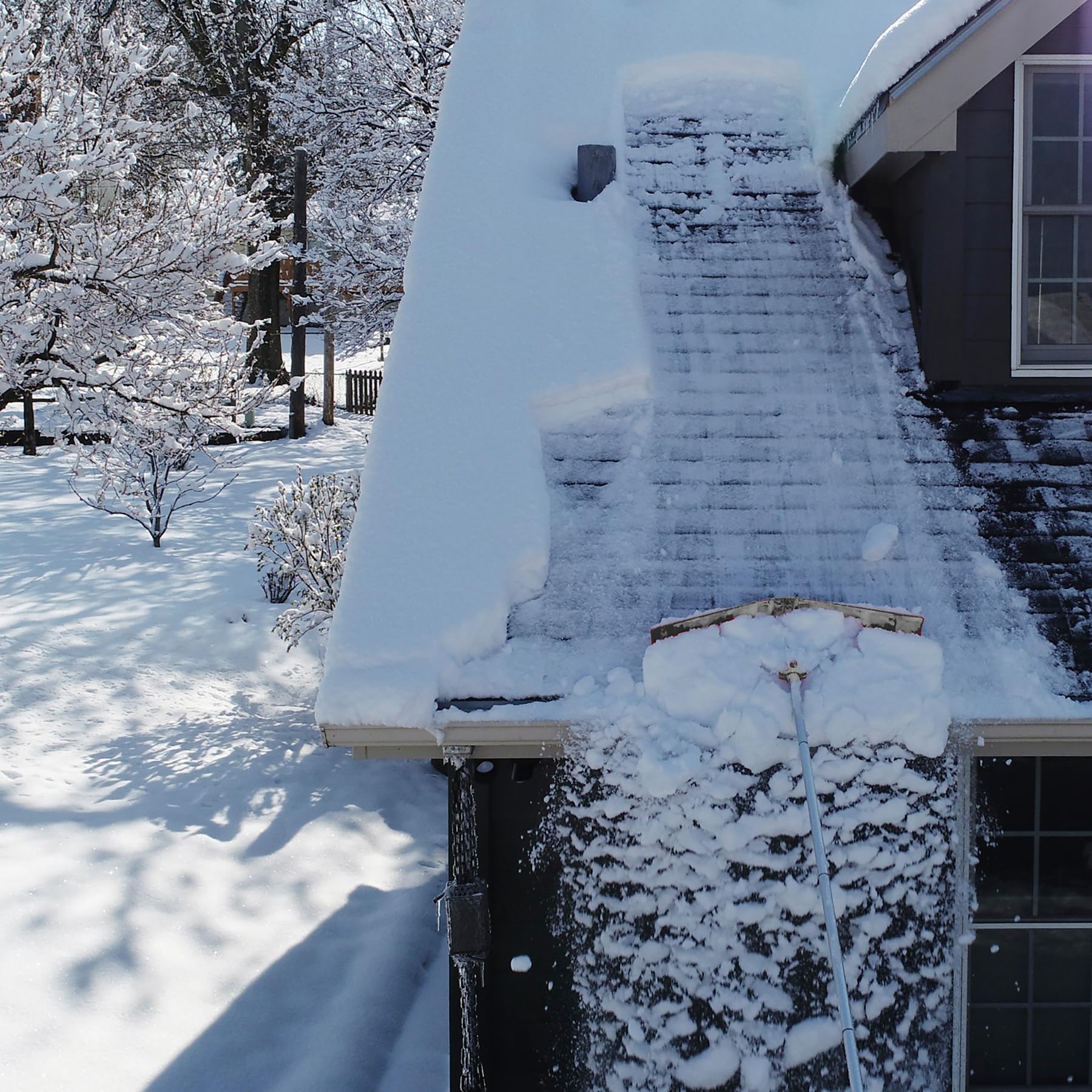EZ SMART Snow Roof Rake durable polyethylene blade tested in cold