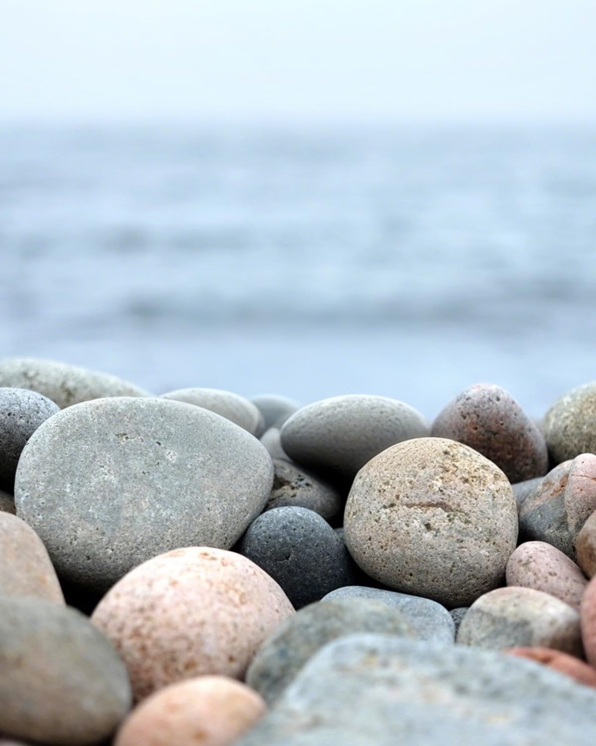 Fahaxiki river rocks in natural textures; weather-resistant for lasting garden accents.