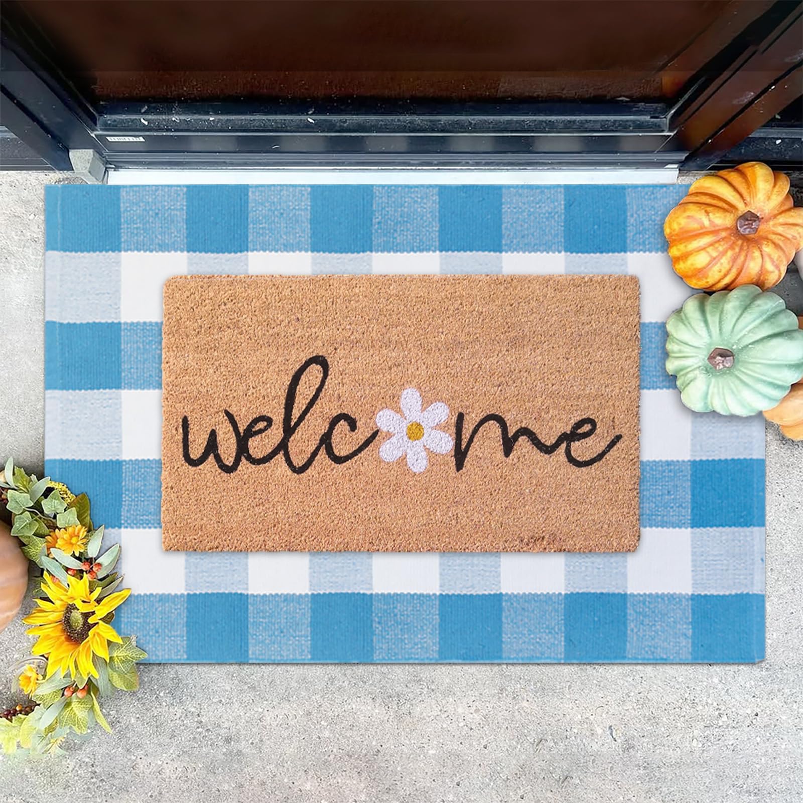 Fallovea front porch decor set blends natural texture with bright pattern.