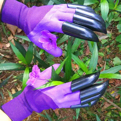 Famoy Claw Gardening Gloves easy to clean after dirt.