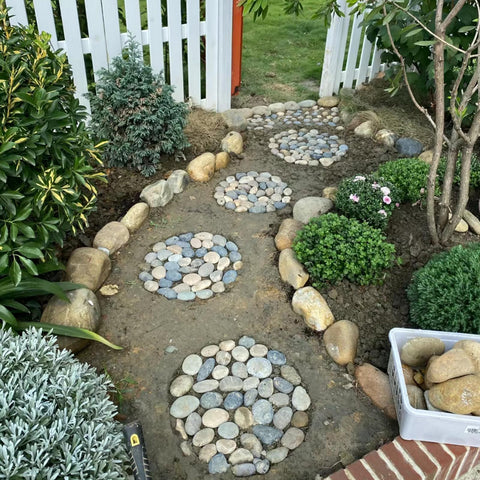 FANTIAN stones for painting projects and kids' rock painting parties.