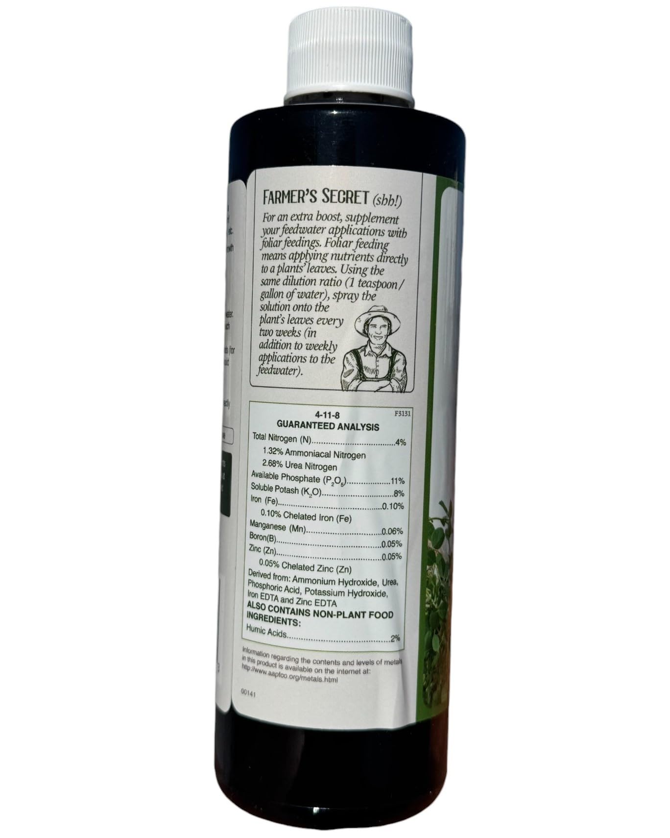 Farmer's Secret dilution in water for reservoir feeding in hydroponics.