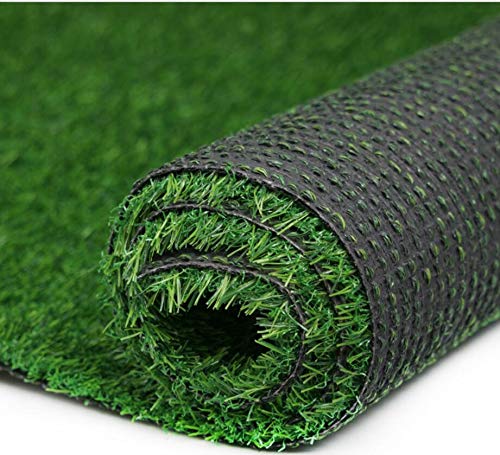 Fasmov deluxe turf close-up shows dense blades for realistic decor
