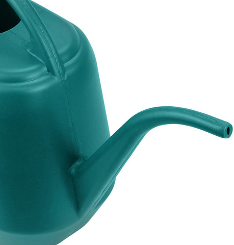 Fasmov long-spout design guides water precisely to plant roots.